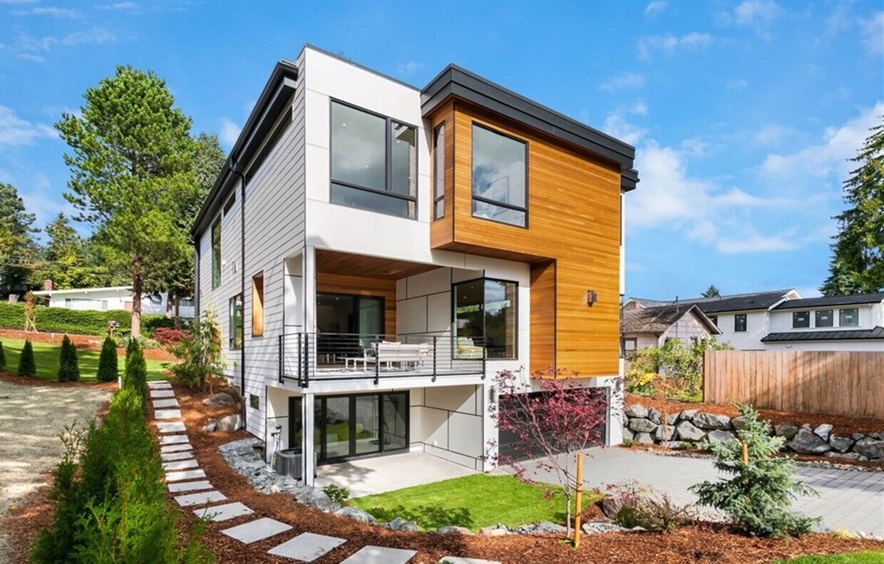 Primary Photo - 5 Bed, 5 Bath Stunning NorKirk Singe-famil...