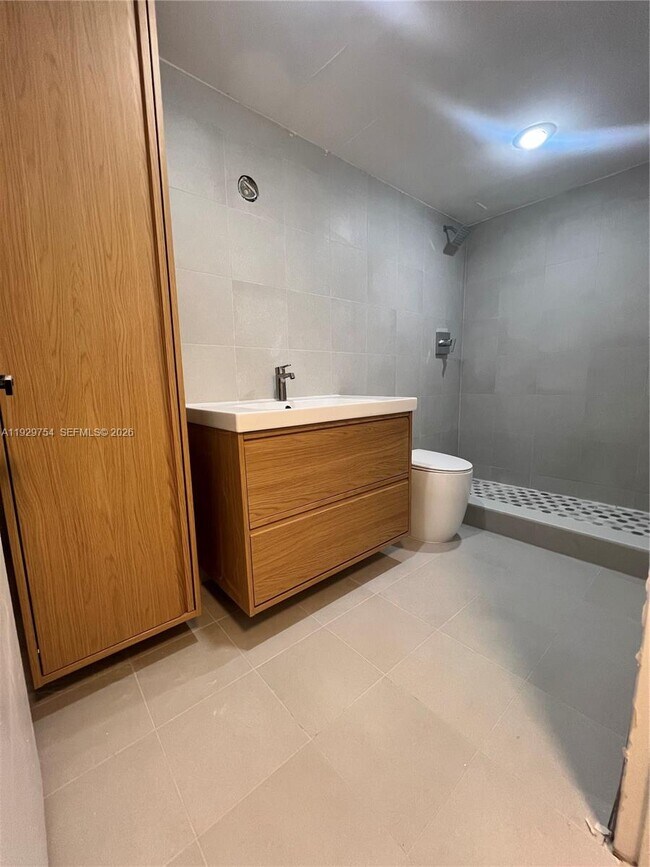 Foto del edificio - 4710 NW 102nd Ave