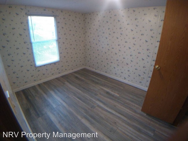 Foto del edificio - 2 br, 1 bath House - 942 College Street