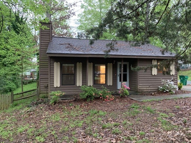 Building Photo - Amazing House in Peaceful Neighborhood