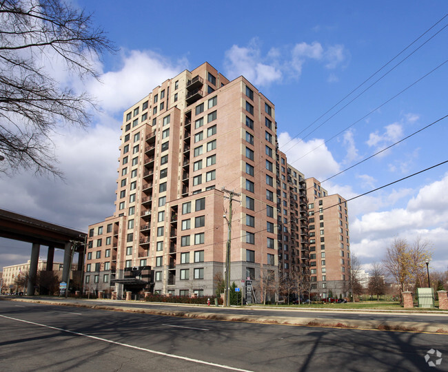 Primary Photo - Midtown Alexandria Station Condominiums