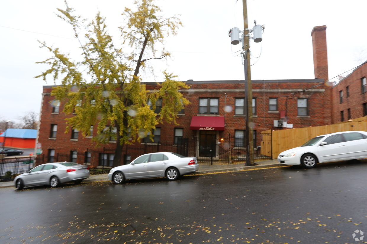 Primary Photo - Talbert Street Apartments