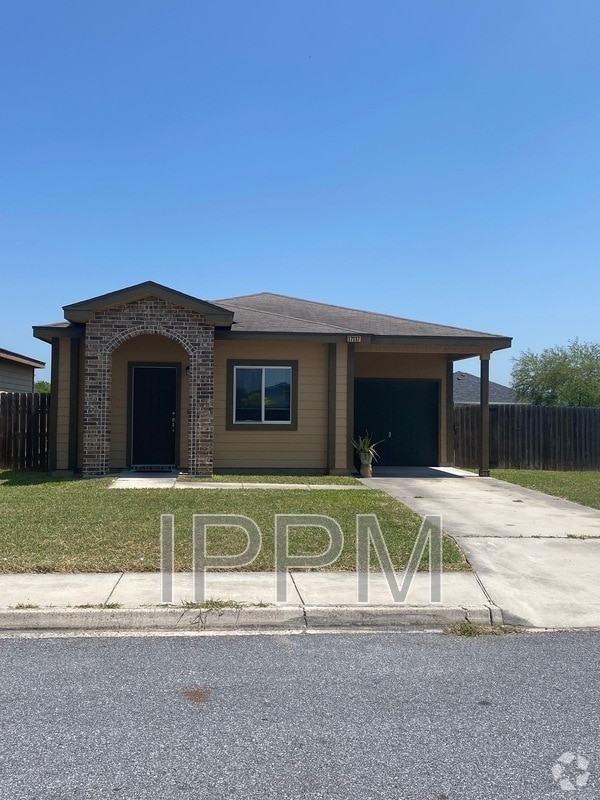 Building Photo - 17117 Lemon Ave