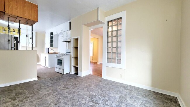 Foto del edificio - 1819 S Taylor St