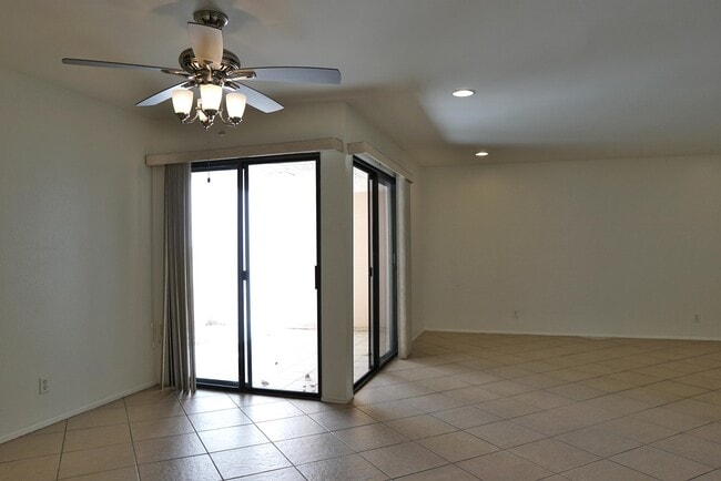 Building Photo - 1602 Andee Dr