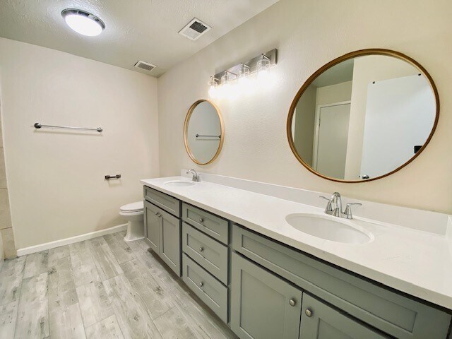 Foto del edificio - 5218 Beaverbrook Dr