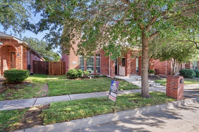 Building Photo - 5912 Round Up Ln