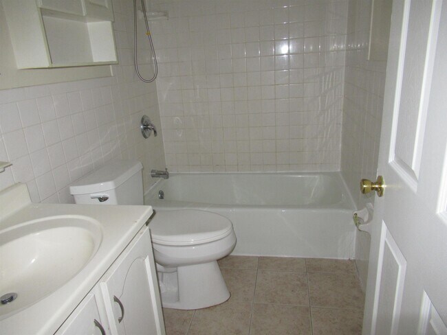 Foto del edificio - 131J Capitol Hill Dr