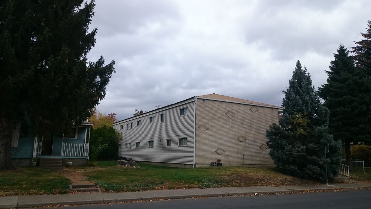 Primary Photo - 725 E Indiana Ave