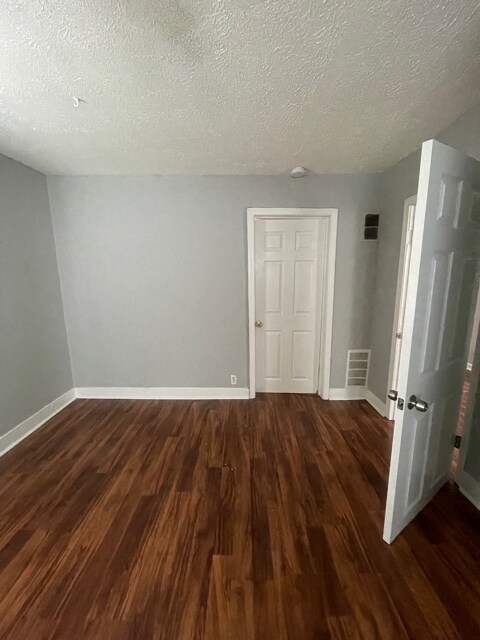 Foto del edificio - 3710 Cliff Ave