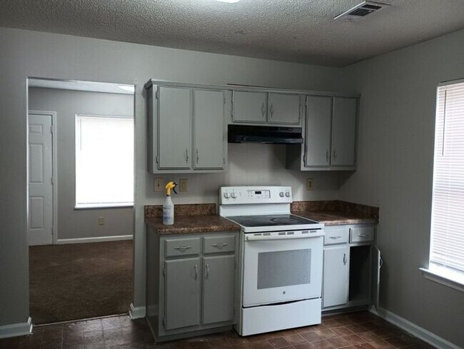 Building Photo - 4862 Royal Run Dr