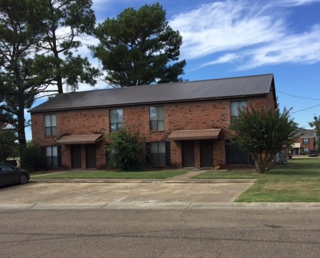 105 Helen Cir, Starkville, MS 39759 Townhome Rentals in Starkville MS