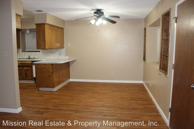 Building Photo - 2500 Bea Ct