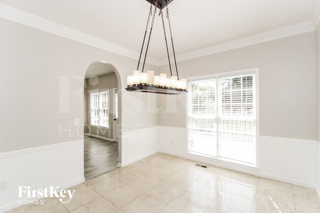 Foto del edificio - 224 Tennis Ct Ln