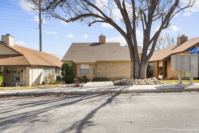 Foto del edificio - 8430 Cranberry Hill