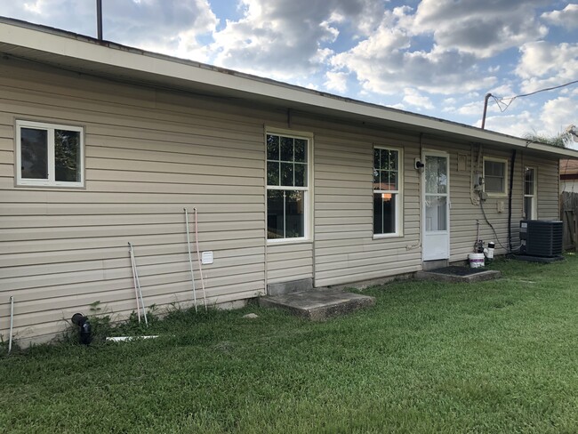 Backyard (1/2) - 509 Farmington Pl