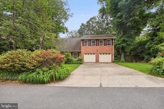 Building Photo - 6308 Lenox Rd