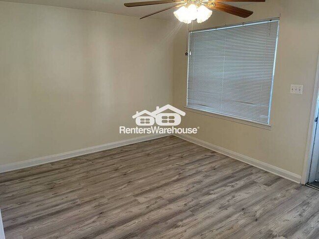 Foto del edificio - 8407 Kavanagh Rd