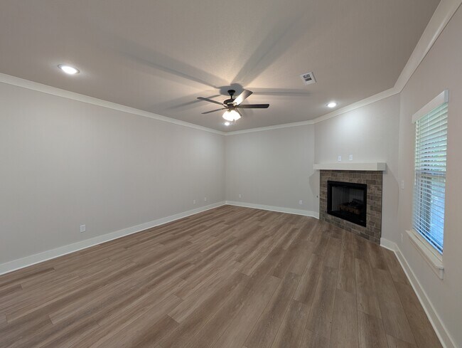 Building Photo - 22 Magrath Ln