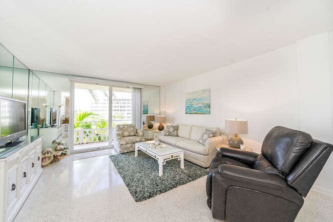 Foto del edificio - 139  Sunrise Avenue 304
