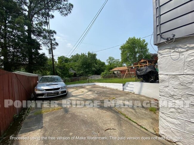 Building Photo - 3719 Nortonia Rd