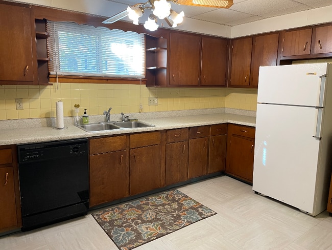 Foto del edificio - 331 Dorn Ave