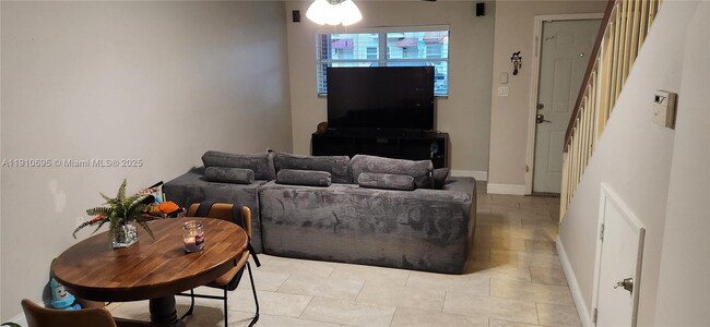 Foto del edificio - 6250 SW 130th Ave