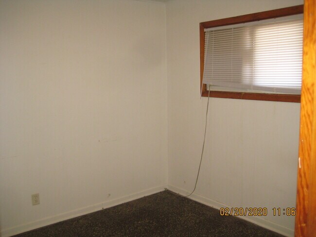 Building Photo - 119 Manor Ave