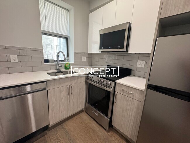Building Photo - 19 Peterborough St