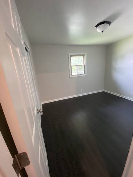 Building Photo - 2 Bedroom Apt for rent