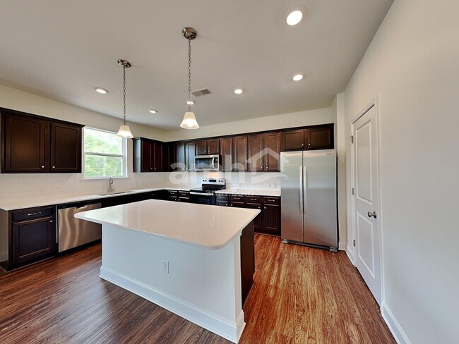 Building Photo - 164 Hazel Pk Dr