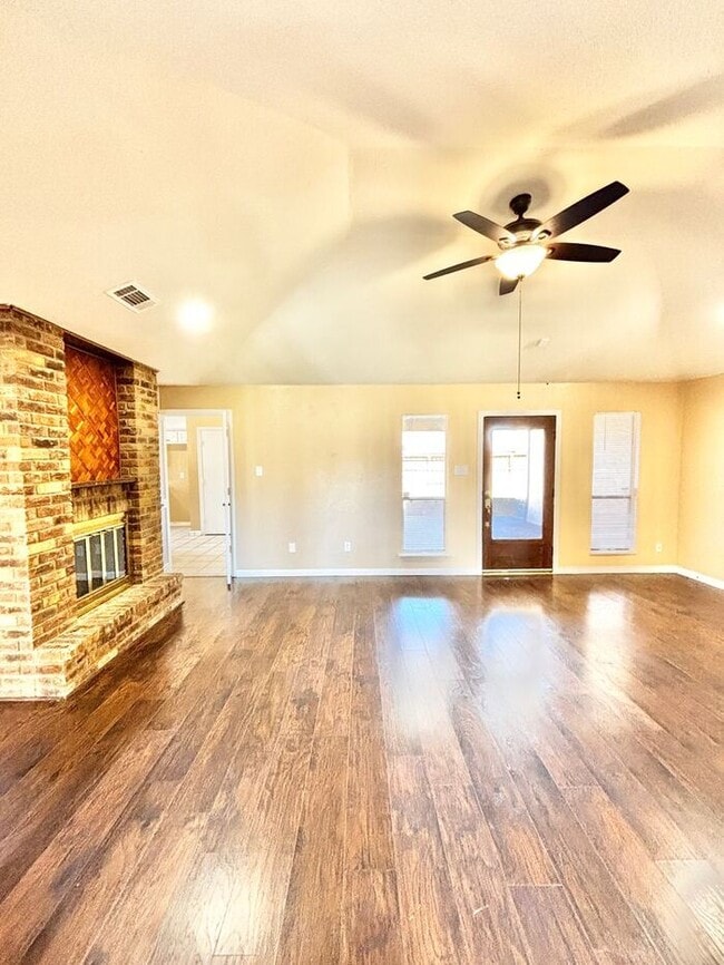 Building Photo - 609 Tiffany Trail