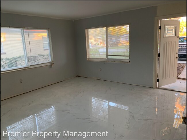 Building Photo - 2 br, 1 bath House - 1027 San Remo Avenue