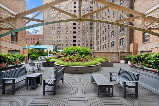 Foto del edificio - 219 S 18th St