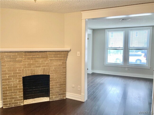 Building Photo - 290 S Elmwood Ave