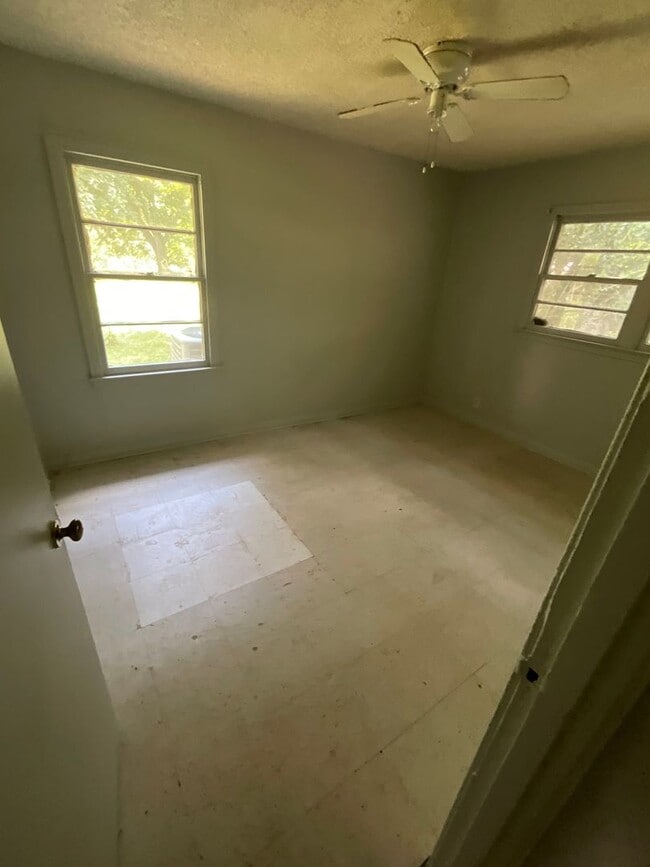 Building Photo - 3208 Murphy-