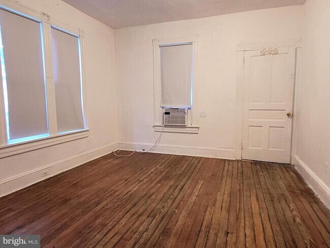 Foto del edificio - 222 N Bradford St