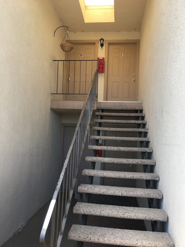 Foto del edificio - 601 E Ridgecrest Blvd