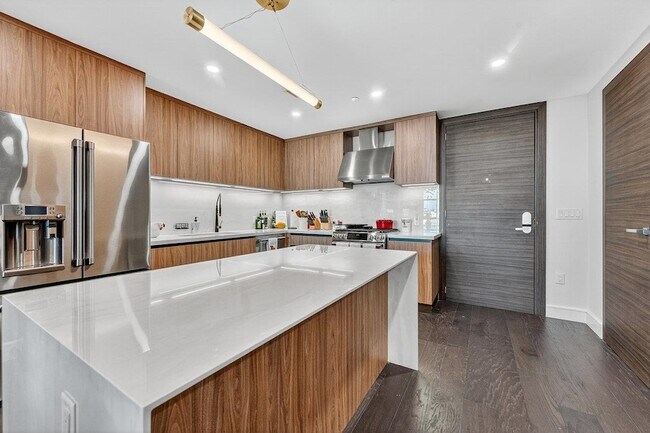 Foto del edificio - 8701 Churchill Rd