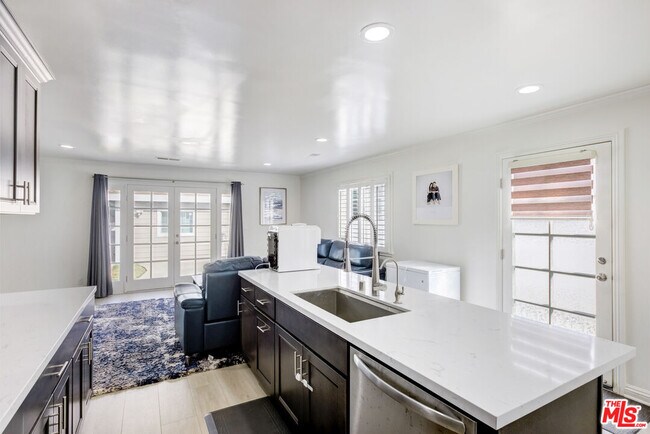 Building Photo - 6343 W 82nd St