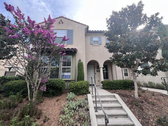 Foto del edificio - "Spacious 3-Bed Townhouse Retreat with 2.5 Baths in Beautiful Oceanside – 1,797 Sq Ft of Modern L...