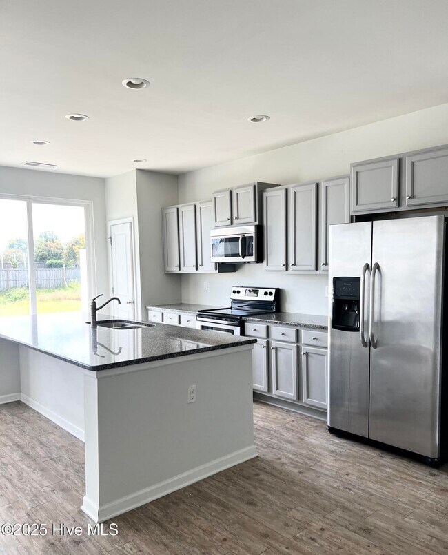 Foto del edificio - 7308 Chipley Dr