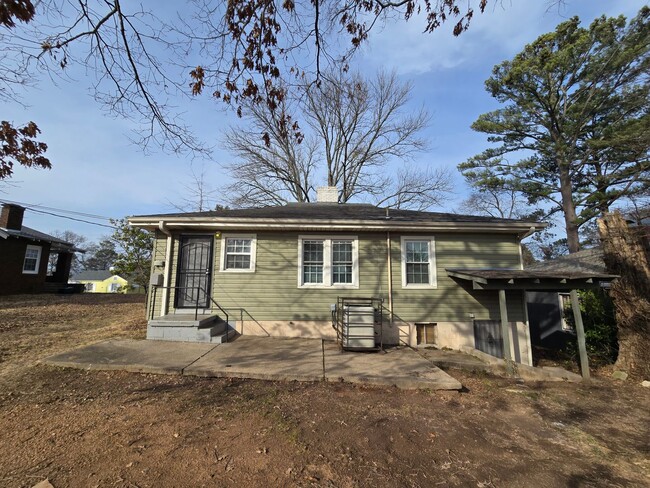 Building Photo - 3-4 Bed 1.5 Bath -25th Street West -Birmingham, Alabama