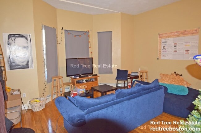 Building Photo - 21 Highgate St