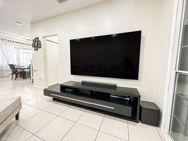 Foto del edificio - 3 br, 2.5 bath House - 130 Riverwalk Cir #...