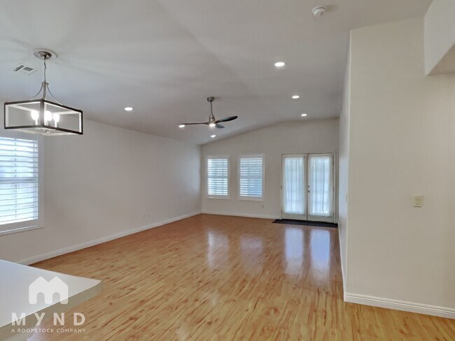 Foto del edificio - 5429 Sweet Shade St