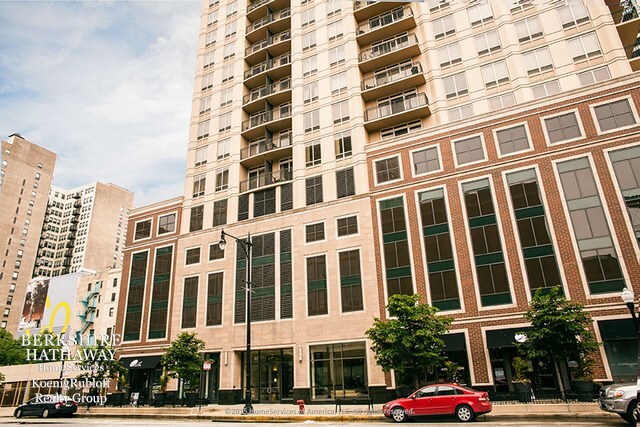 Primary Photo - 1111 S Wabash Ave