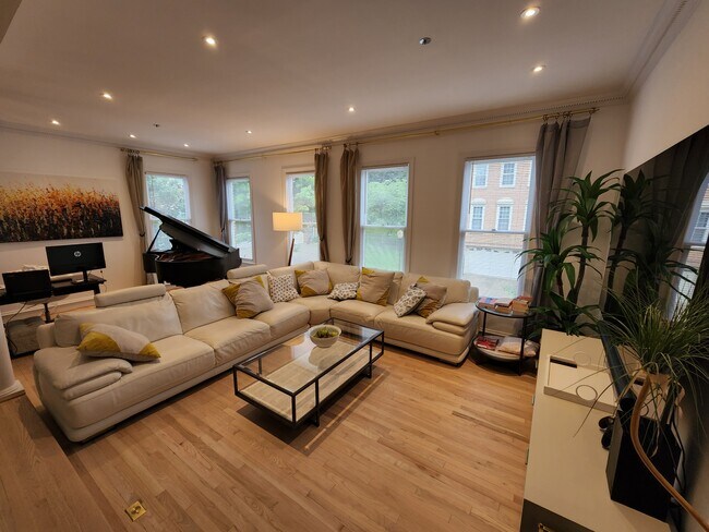 Foto del edificio - 9717 Whitley Park Plz