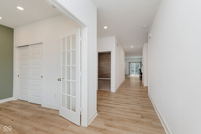 Building Photo - 10008 Sundley Dr
