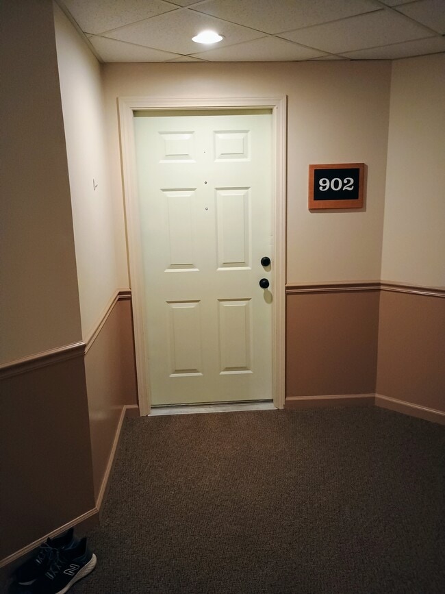 Interior entrance - 3524 W Shore Rd